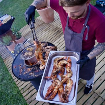grillade sur un brasero de la marque brazir