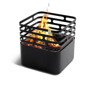brasero cube noir parfait pour se réchauffer durant vos soirées